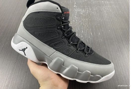 9 Grey Particle Retro CT8019-060 Jordan CT8019-060 0216
